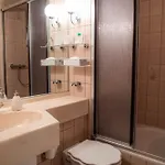 Landhaus Hotel Neuss ホテル ノイス
