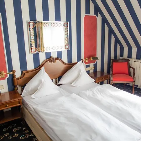 Landhaus Hotel Neuss ホテル 4*