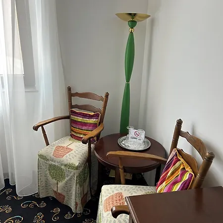 ホテル Landhaus Hotel Neuss