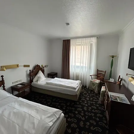 Landhaus Hotel Neuss ノイス