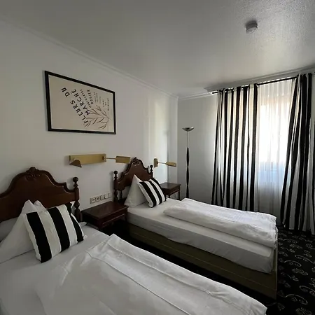 ホテル Landhaus Hotel Neuss ノイス