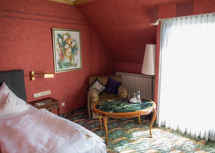 Landhaus Hotel Neuss Ξενοδοχείο 4*